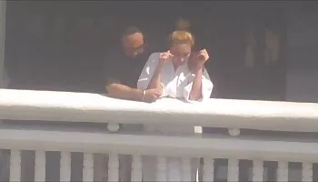 MILF Amanda Bisexual Trío