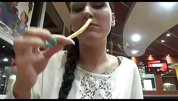 Jasmine ama la polla