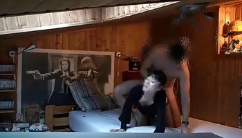 Increíbles chicas lesbianas teniendo sexo húmedo en el baño