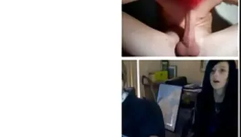Milf Thing MILF recibe un baño de semen después de la doble penetración