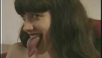 Laila Zelinsk, Escena 01