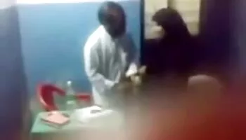 A Mami Yuuki le encanta sentir la polla dentro de su coño hinchado - Más en javhd.net