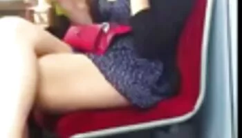 Miina Kanno, dama tetona, follada y crema en el coño - Más en javhd.net