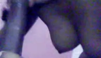 Lujuriosa bbw consigue masturbar en su boca y coño