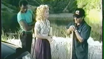 A la madura Valeska le encanta hacer Luzia caliente
