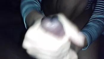 Joel se enfrenta a un jovencito caliente
