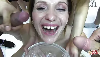 Varita mágica tiene su coño mojado