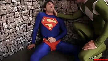 Señora, por favor, abusa de mí, soy tuya esta noche